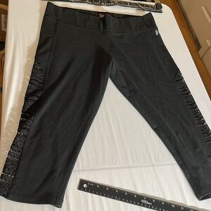 Victoria Secret X-large high waist cropped black leggings lace or cut out sides